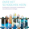 Omslag Over het schoolhek heen